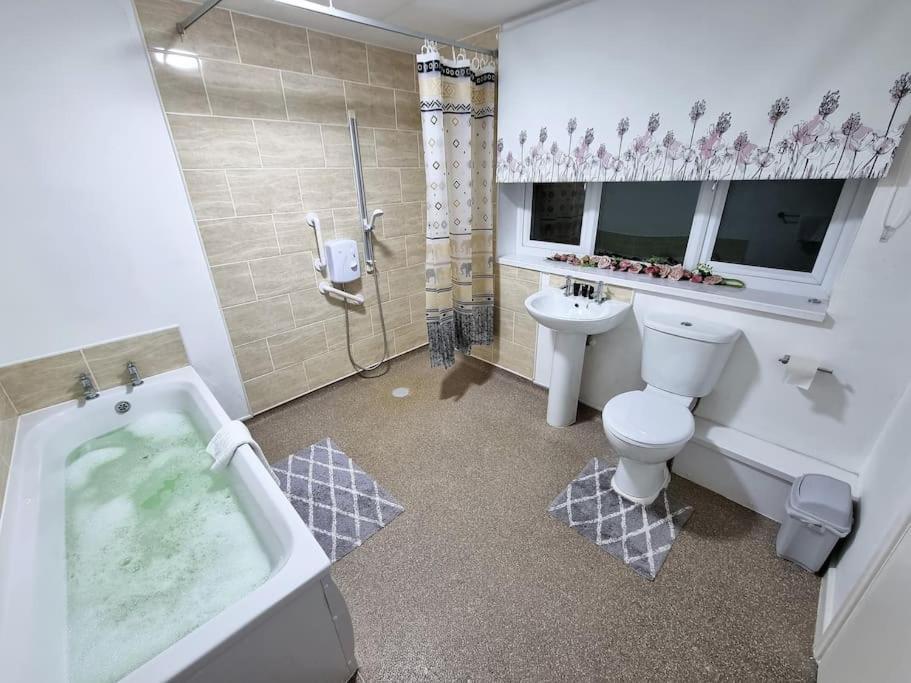 *C.Sani* Setup For Your Most Relaxed & Amazing Stay + Free Parking + Free Fast Wifi * Лидс Экстерьер фото